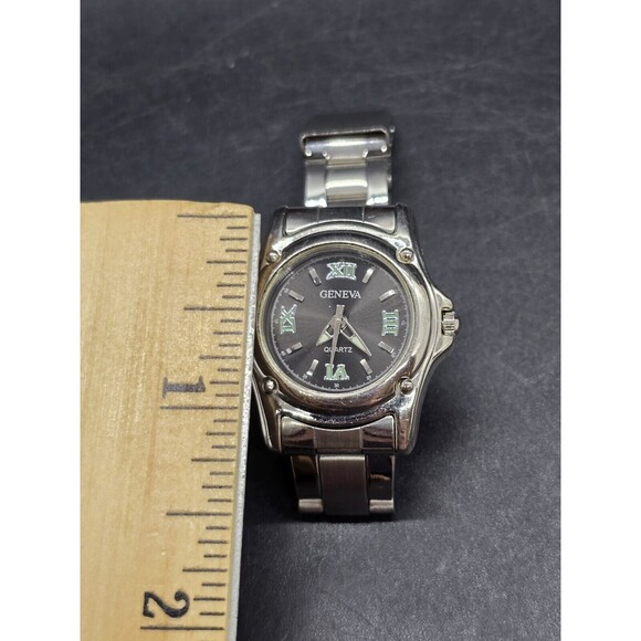 Vtg Women's Geneva Analog Watch Roman Numerals Untested May Need Battery/Repair - Picture 4 of 8